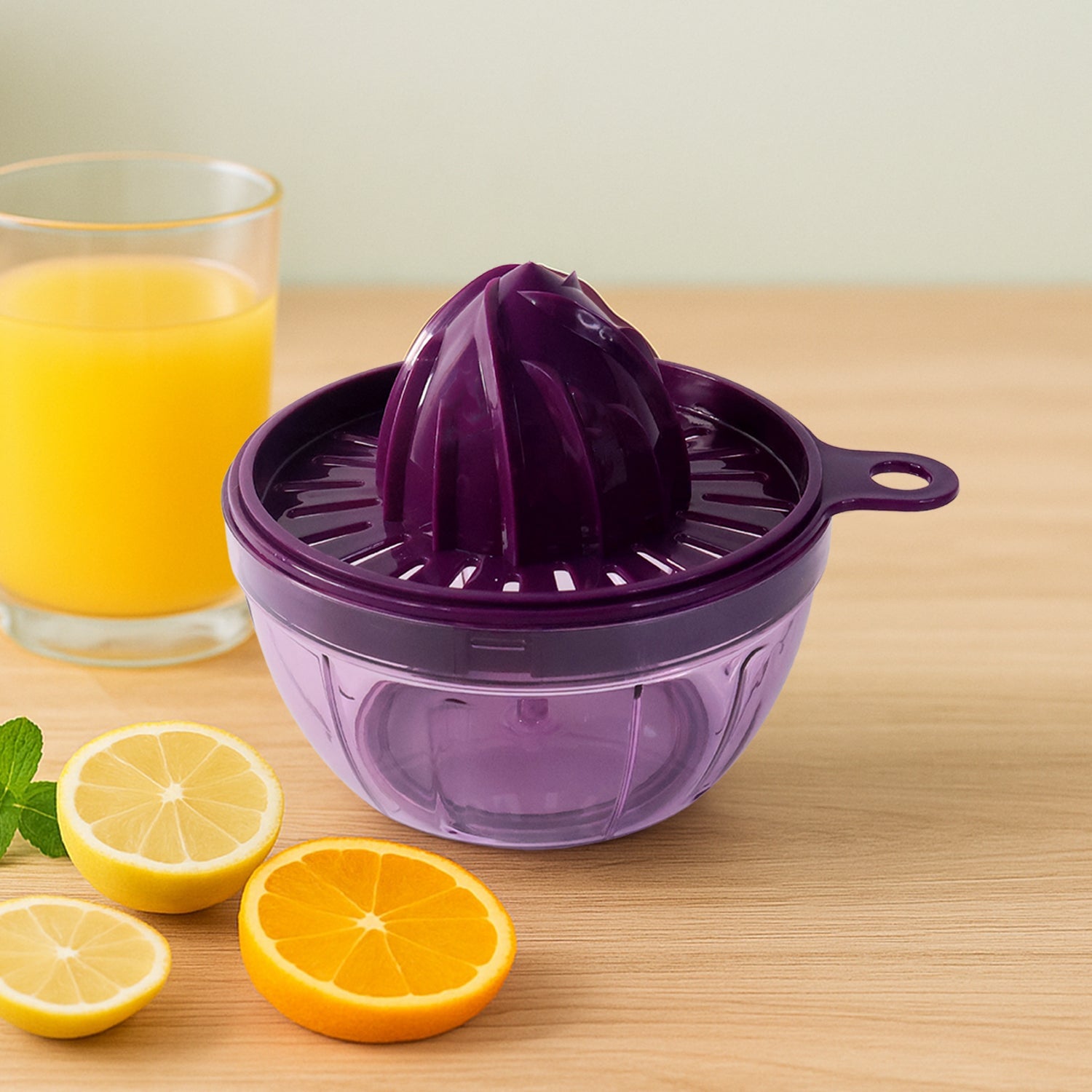 Supermom Plastic Little Hand Juicer  Supermom Plastic Little Hand Juicer